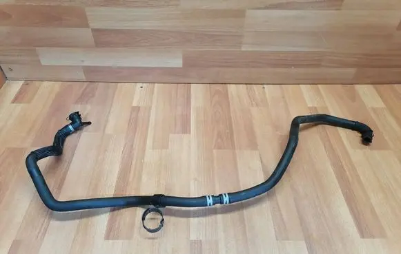 Opel Insignia B Engine coolant pipe/hose 39144368 39198727 39241765