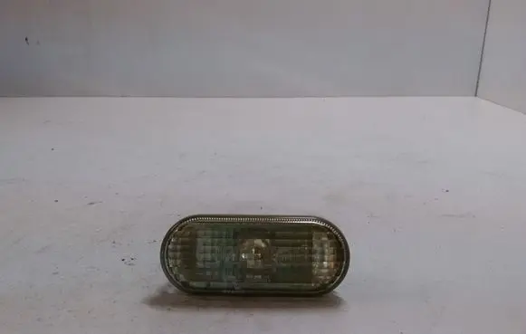 Volkswagen PASSAT B5 Front fender indicator light 1J5949117