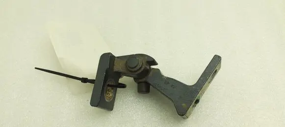 Seat Ibiza IV (6J,6P) Rear door lower hinge 8K0831401E