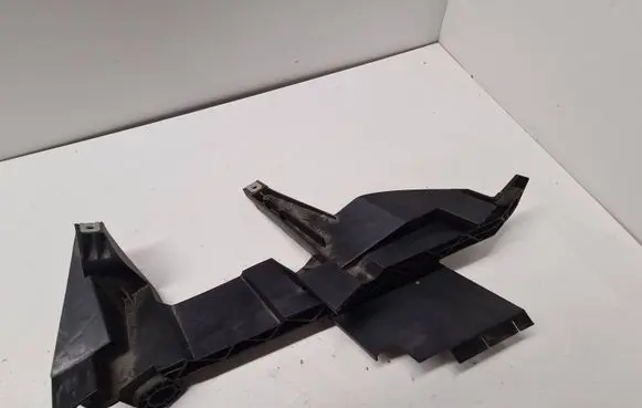 Headlight/headlamp mounting bracket