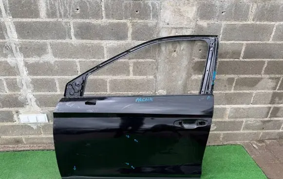 Seat Arona Front door 