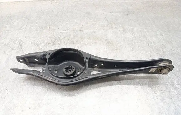 Rear control arm