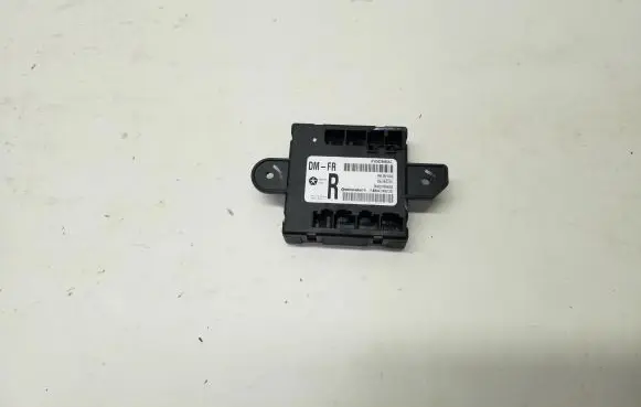 Chrysler Town & Country V Door control unit/module 05026860AC