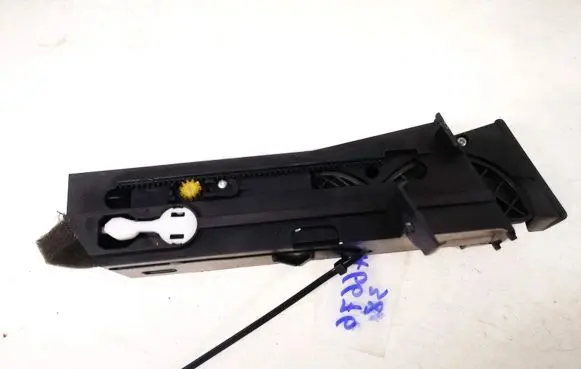 Ford Mondeo Mk III Cup holder 1s7113564a