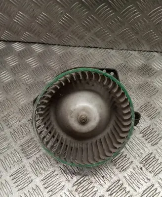 Nissan Sunny Heater blower motor/fan resistor