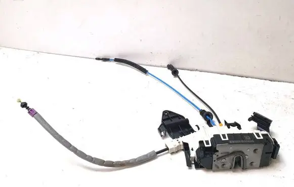 Mercedes-Benz GLK (X204) Rear door lock A2047301335