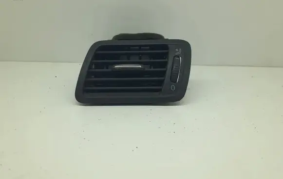 Volkswagen PASSAT B6 Dashboard side air vent grill/cover trim 3C1819701E