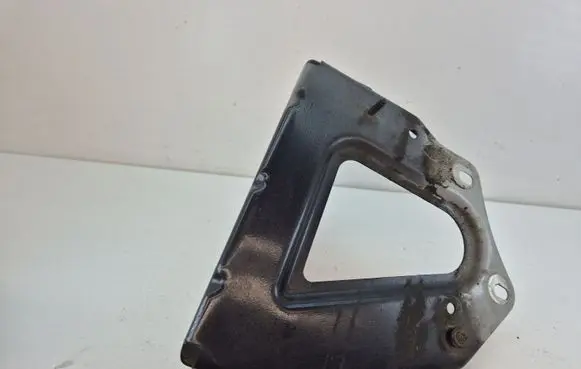 Audi A6 S6 C6 4F Fender mounting bracket 4F0821135B