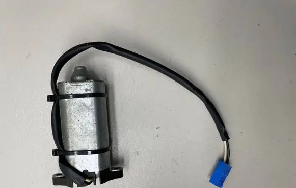 Mercedes-Benz E W211 Seat adjustment motor a2118202642