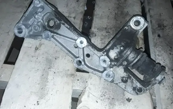 Seat Leon (1P) Other front suspension part 1K0199296F