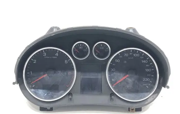 Audi A2 Speedometer (instrument cluster) 8Z0920900G