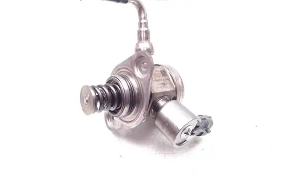 Ford Focus Fuel injection high pressure pump CM5G-9D376-GA
