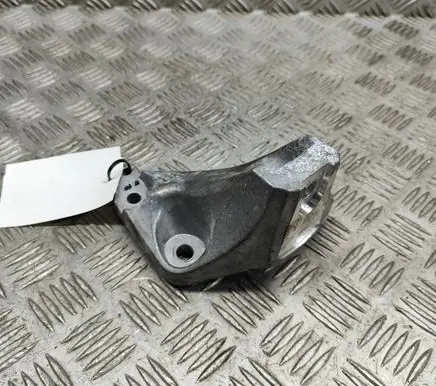 Toyota Sienna XL40 IV Engine mounting bracket 1231125120
