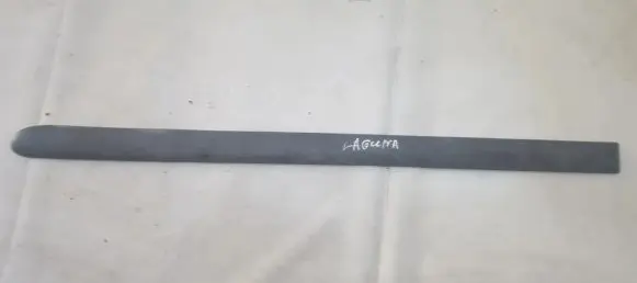 Renault Laguna I Front door trim (molding) 7700819258