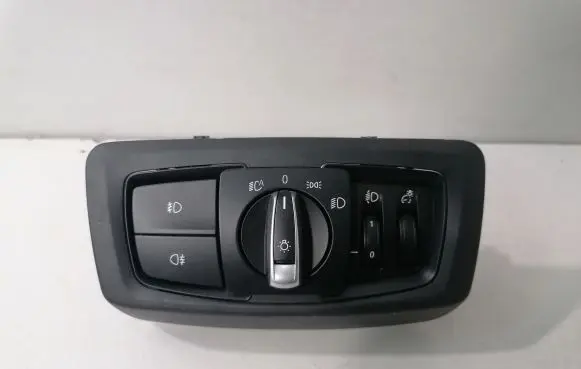 BMW 2 F46 Light switch 9865814 5A25465
