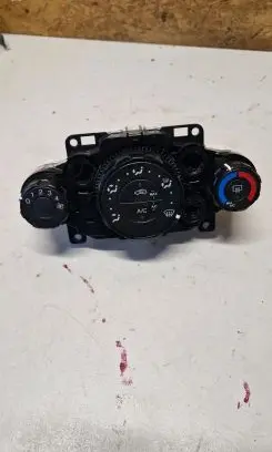 Ford Fiesta Climate control unit 8A6919980 8A6118549