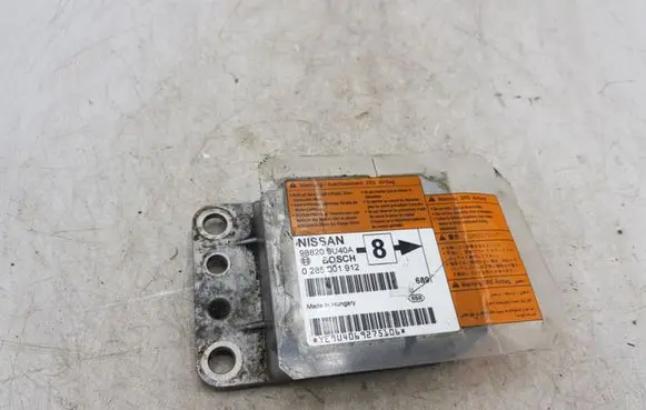 Nissan Note (E11) Airbag control unit/module 988209U40A