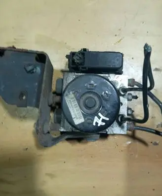 Chrysler Town & Country V ABS Pump P04721601AI
