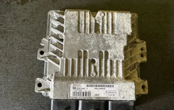 Ford Focus Engine control unit/module BV6112A650NF S180133007F