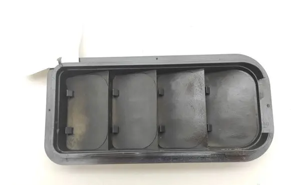 Volkswagen Crafter Quarter panel pressure vent 7N0819465E