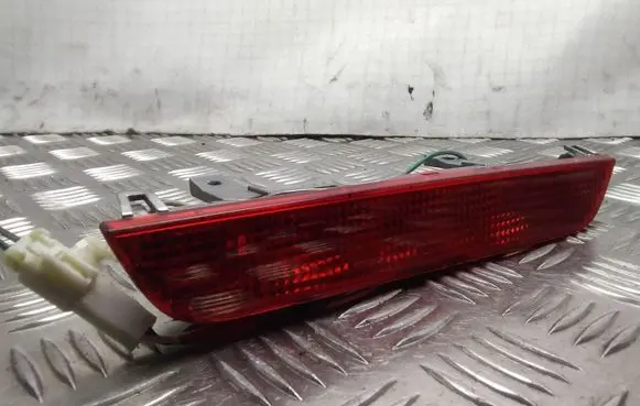 Toyota Prius (XW10) Third/center stoplight