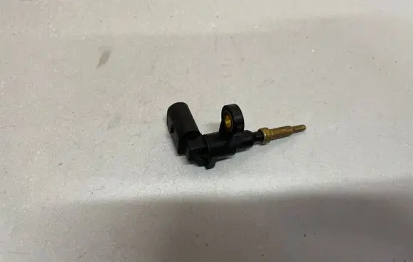 Audi A3 S3 8V Coolant temperature sensor 04E919501B
