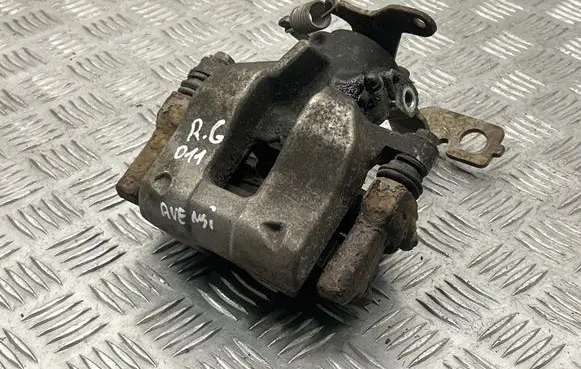 Toyota Avensis T270 Rear brake caliper 