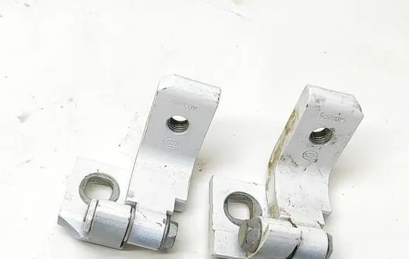 Rear door hinge set