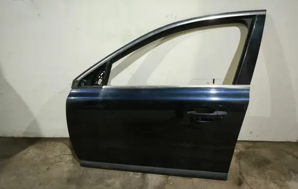 Volvo XC70 Front door 254714983