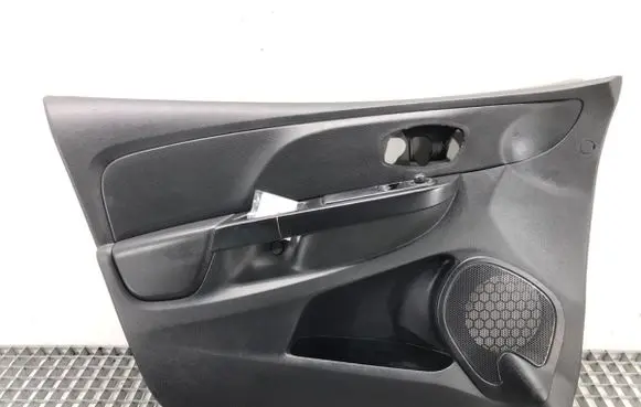 Renault Clio IV Front door card panel trim