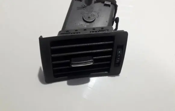 Audi A4 S4 B6 8E 8H Dash center air vent grill 438301 4383-01