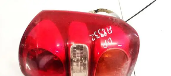 Toyota RAV 4 (XA20) Rear/tail lights