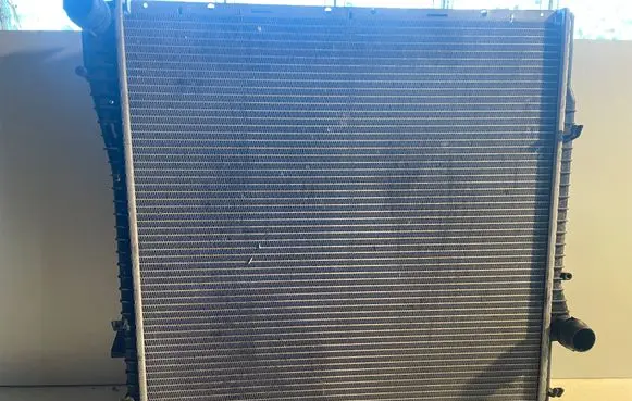 BMW X5 E53 Coolant radiator 7778387