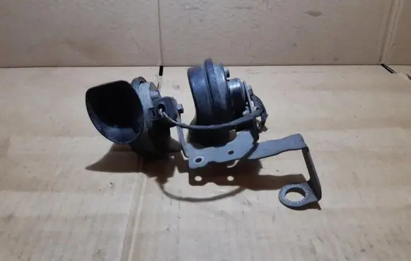 Audi A3 S3 8P Horn signal