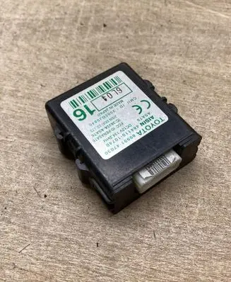 Toyota Prius (XW20) Door control unit/module 8999147030
