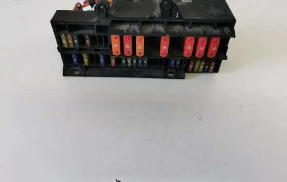 BMW 7 E65 E66 Fuse module 18560
