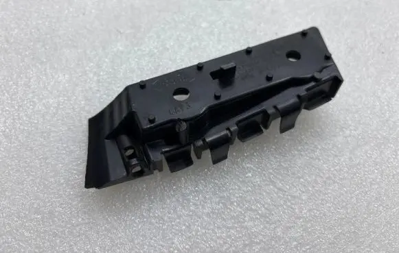 Ford Mustang VI Front bumper mounting bracket FR3B17D958 PLSC0AA3ZD