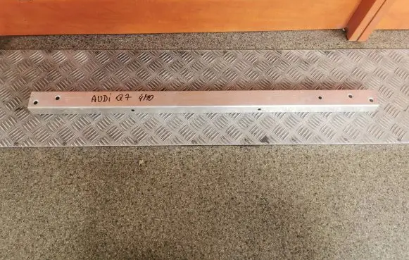 Audi Q7 4M Dashboard cross member/frame bar 4M0802507