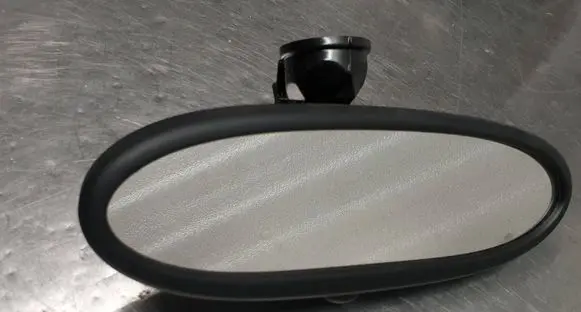 Rear view mirror (interior)
