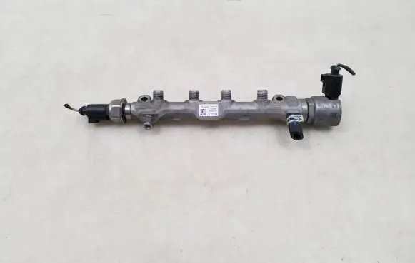 Volkswagen Caddy Fuel main line pipe 04L089G