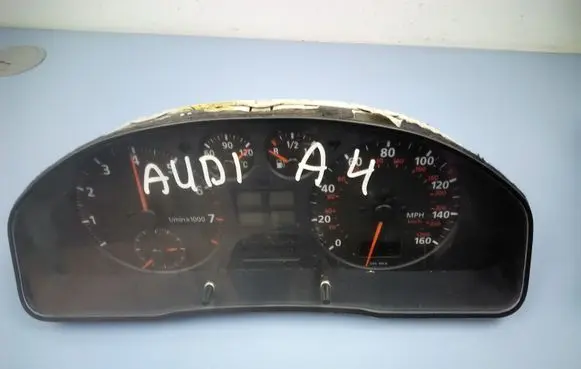 Audi A4 S4 B5 8D Speedometer (instrument cluster) 8D0919035