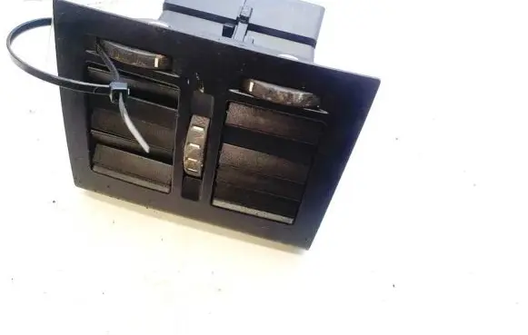Skoda Octavia Mk2 (1Z) Dash center air vent grill 1z0819203 0804416
