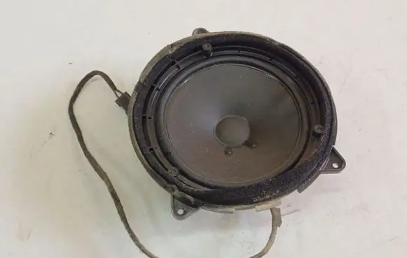 Audi A4 S4 B5 8D Front door speaker 226241