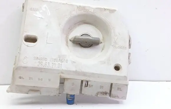 Audi 80 90 B3 Tail light bulb cover holder 29632101