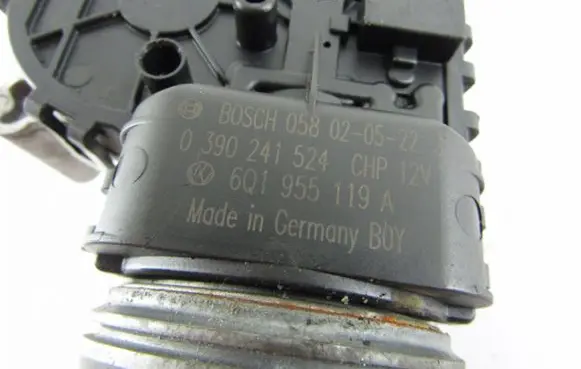 Volkswagen Polo Wiper motor 0390241524