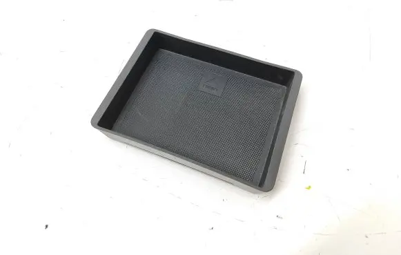 Ford Focus Central console drawer/shelf pad JX6BA045H74AW