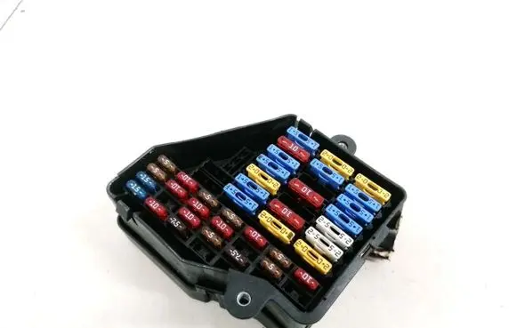 Skoda Octavia Mk1 (1U) Fuse box set