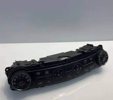 Mercedes-Benz E W211 Climate control unit A2118300385 2118300385