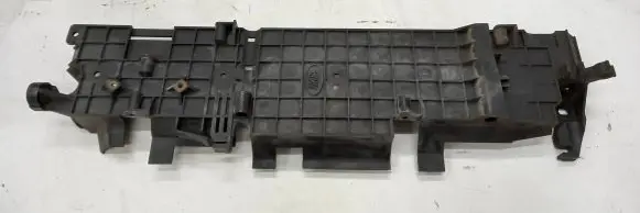 Land Rover Range Rover L322 Radiator mount bracket PCN50070