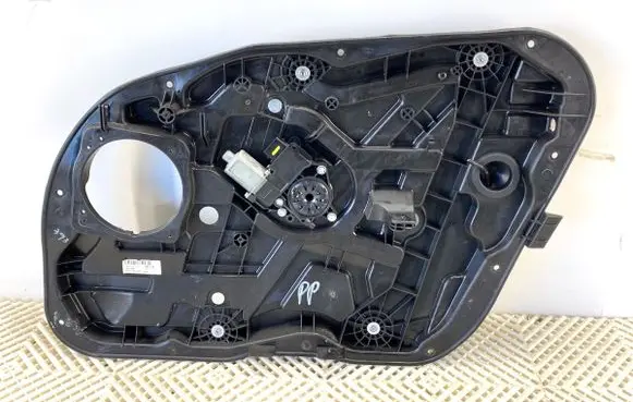 Hyundai i40 Front door window regulator with motor 813203Z020